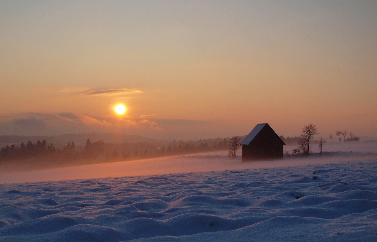snow, house, winter-8173264.jpg
